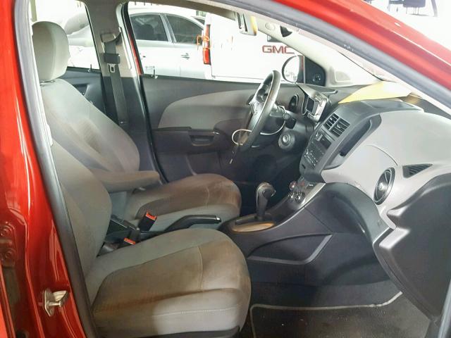 1G1JA5SHXD4247552 - 2013 CHEVROLET SONIC LS 红色 照片 5