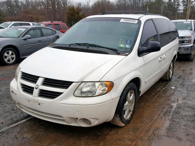 2D4GP44L75R544162 - 2005 DODGE GRAND CARA WHITE photo 2