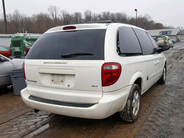 2D4GP44L75R544162 - 2005 DODGE GRAND CARA WHITE photo 4