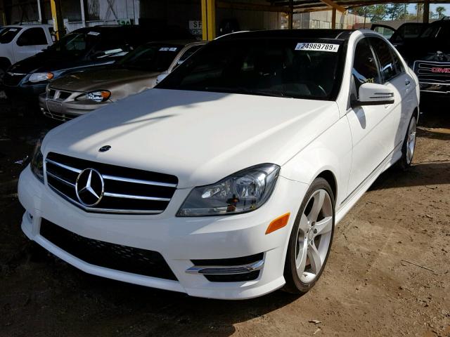 WDDGF4HB1EA965807 - 2014 MERCEDES-BENZ C 250 WHITE photo 2