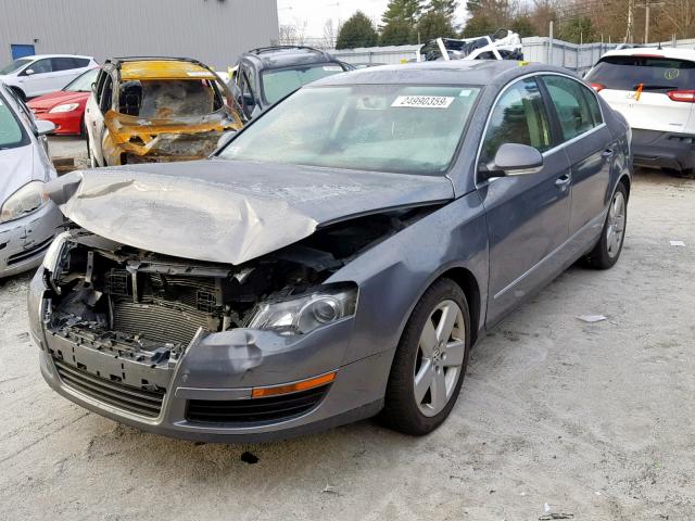 WVWAK73C88P062116 - 2008 VOLKSWAGEN PASSAT KOM GRAY photo 2