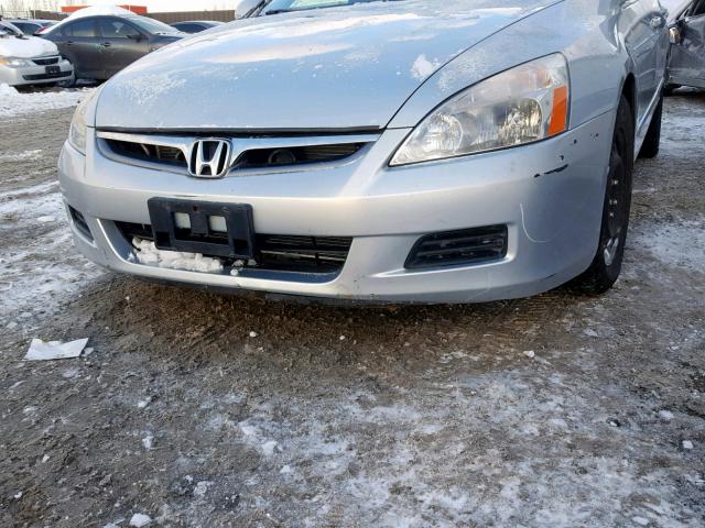 JHMCN36417C800064 - 2007 HONDA ACCORD HYB SILVER photo 9