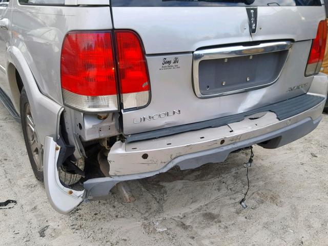 5LMEU78H43ZJ34421 - 2003 LINCOLN AVIATOR 银色 照片 9