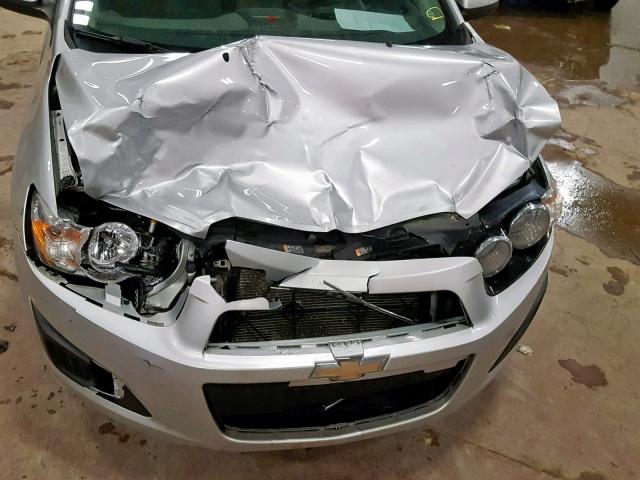 1G1JA6SH2C4148521 - 2012 CHEVROLET SONIC LS 银色 照片 9