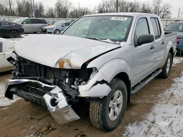 1N6AD0EVXAC435800 - 2010 NISSAN FRONTIER C SILVER photo 2