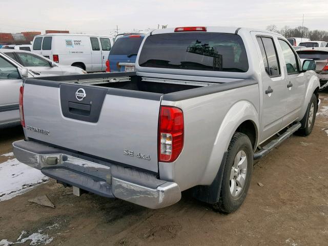 1N6AD0EVXAC435800 - 2010 NISSAN FRONTIER C SILVER photo 4