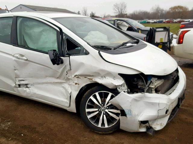 3HGGK5H80FM740302 - 2015 HONDA FIT EX WHITE photo 9