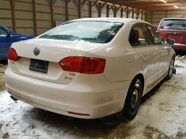 3VWDL7AJ4CM363473 - 2012 VOLKSWAGEN JETTA TDI WHITE photo 4