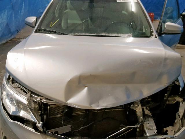 4T1BD1FK7CU012067 - 2012 TOYOTA CAMRY HYBR SILVER photo 7