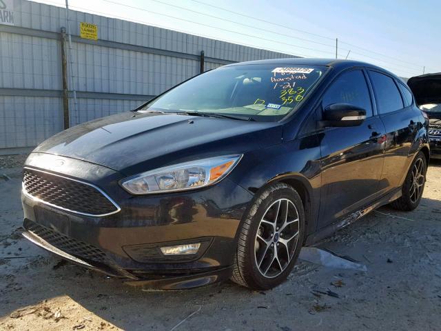 1FADP3K25GL383350 - 2016 FORD FOCUS SE BLACK photo 2