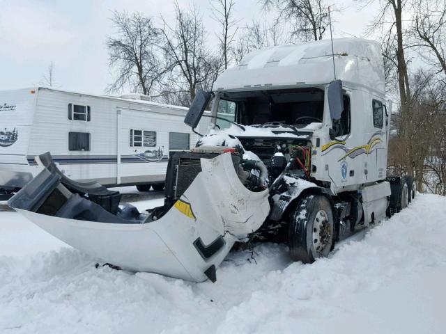 4V4NC9EH3DN565484 - 2013 VOLVO VN VNL WHITE photo 2