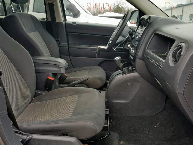 1C4NJCBB2CD515193 - 2012 JEEP COMPASS SP ნაცრისფერი ფოტო 5