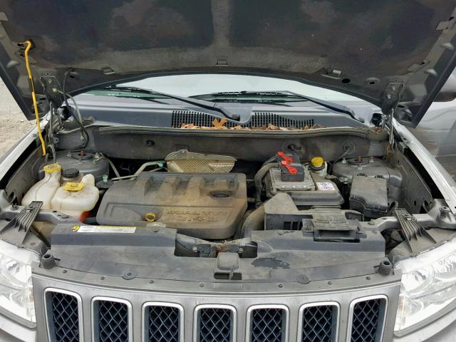 1C4NJCBB2CD515193 - 2012 JEEP COMPASS SP ნაცრისფერი ფოტო 7