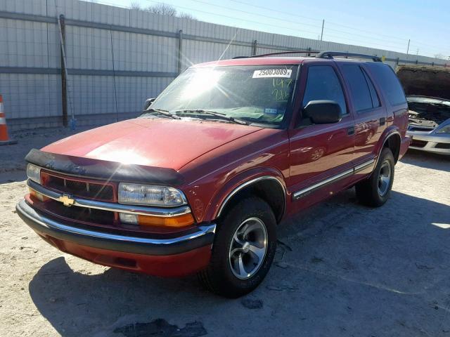 1GNCS13W4Y2147216 - 2000 CHEVROLET BLAZER BURGUNDY photo 2