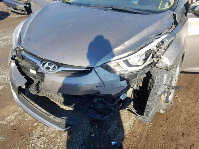 5NPDH4AE0GH692236 - 2016 HYUNDAI ELANTRA SE GRAY photo 9