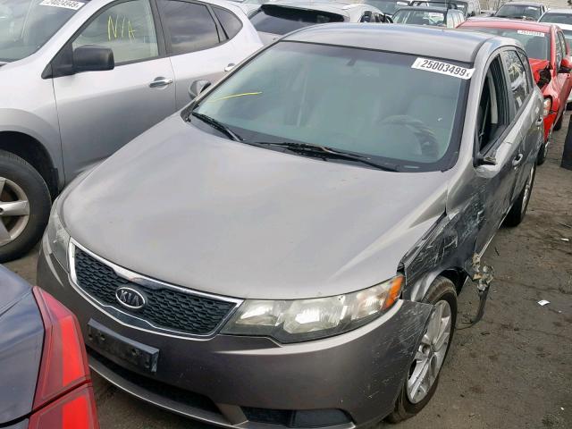 KNAFU5A23B5402173 - 2011 KIA FORTE EX GRAY photo 2