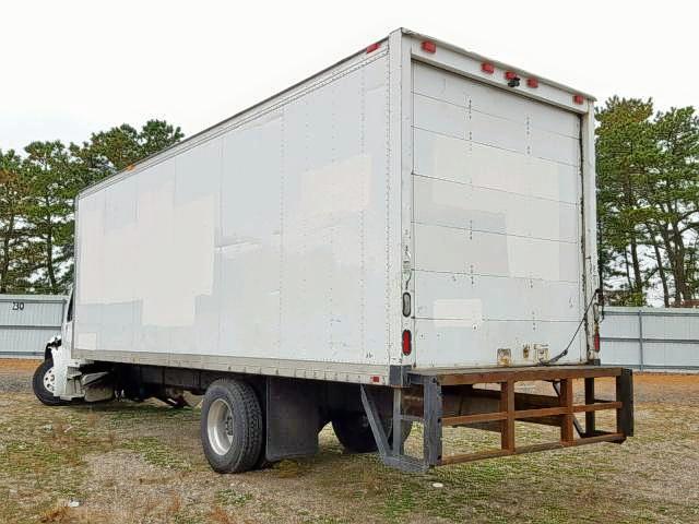 1FVACWDC37HX17351 - 2007 FREIGHTLINER M2 106 MED WHITE photo 3