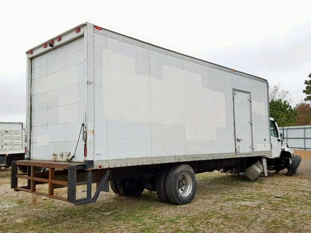 1FVACWDC37HX17351 - 2007 FREIGHTLINER M2 106 MED WHITE photo 4