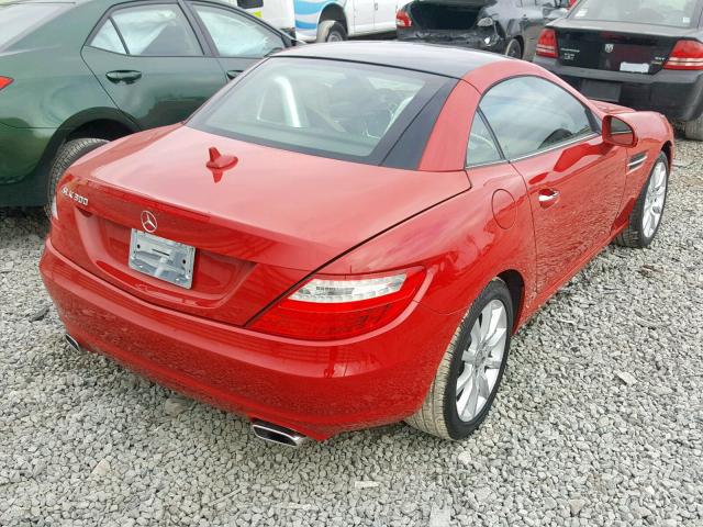 WDDPK3JA4GF115103 - 2016 MERCEDES-BENZ SLK 300 RED photo 4