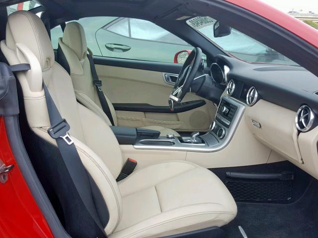 WDDPK3JA4GF115103 - 2016 MERCEDES-BENZ SLK 300 RED photo 5