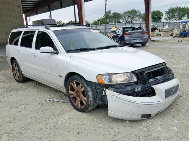 YV1SW592462555307 - 2006 VOLVO V70 2.5T WHITE photo 1