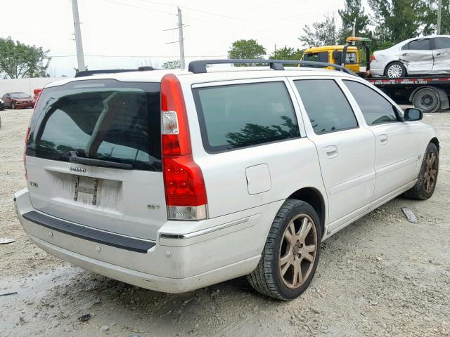 YV1SW592462555307 - 2006 VOLVO V70 2.5T WHITE photo 4