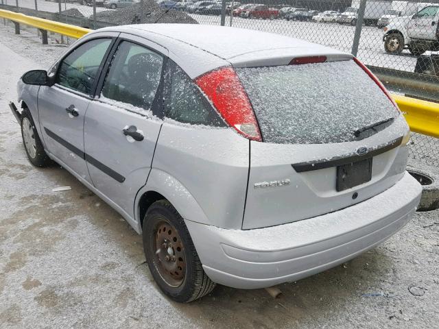 1FAHP37N96W100076 - 2006 FORD FOCUS ZX5 SILVER photo 3