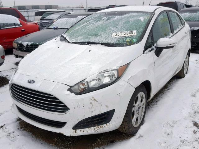 3FADP4BJ0EM201787 - 2014 FORD FIESTA SE WHITE photo 2