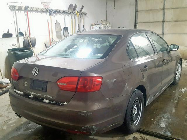 3VW1K7AJ0DM260235 - 2013 VOLKSWAGEN JETTA BASE Շագանակագույն լուսանկար 4