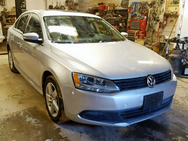 3VW3L7AJ8BM045141 - 2011 VOLKSWAGEN JETTA TDI SILVER photo 1