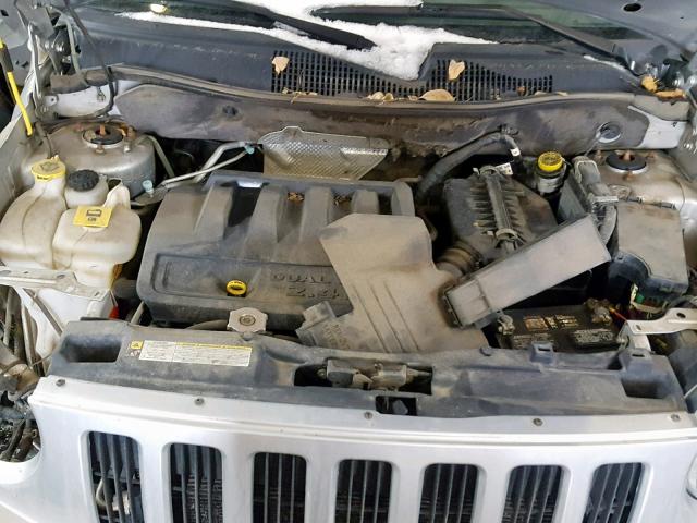 1J4NT4FB7AD628705 - 2010 JEEP COMPASS SP ვერცხლისფერი ფოტო 7