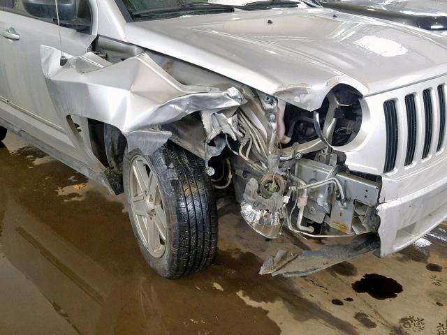 1J4NT4FB7AD628705 - 2010 JEEP COMPASS SP ვერცხლისფერი ფოტო 9