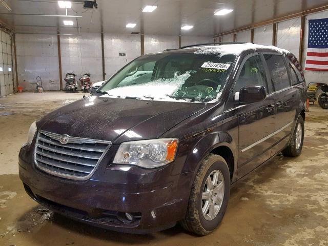 2A4RR8DX1AR435565 - 2010 CHRYSLER TOWN & COU BURGUNDY photo 2