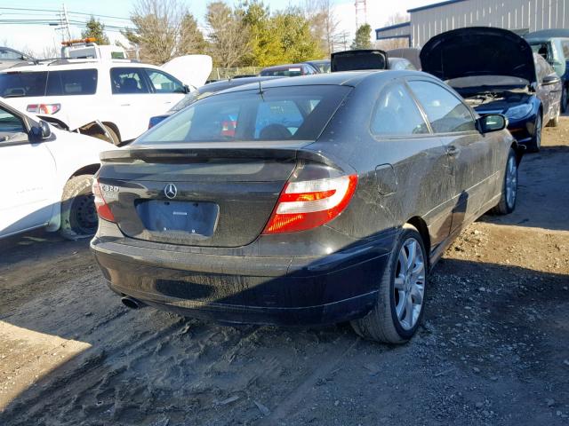 WDBRN64J75A672765 - 2005 MERCEDES-BENZ C 320 SPOR BLACK photo 4