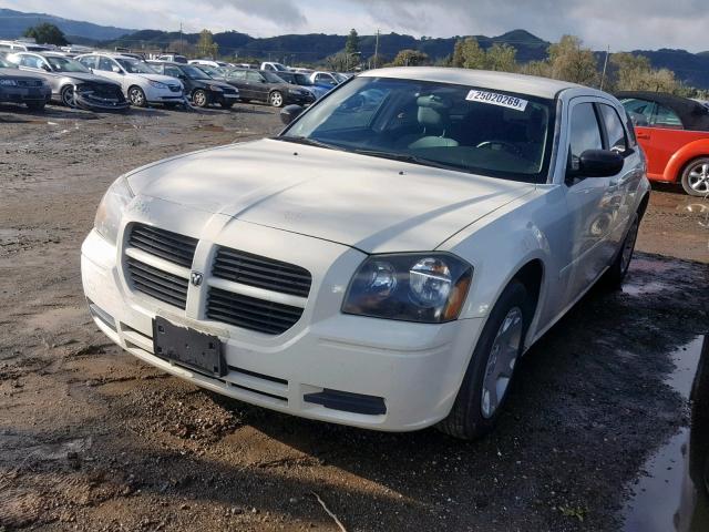 2D4FV48T95H135887 - 2005 DODGE MAGNUM SE CREAM photo 2