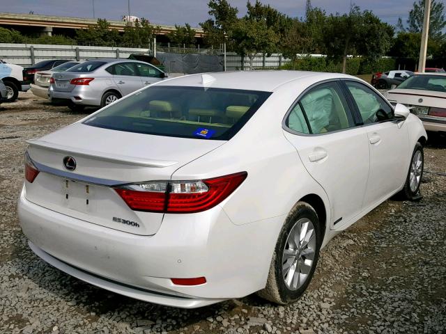 JTHBW1GG1F2096393 - 2015 LEXUS ES 300H WHITE photo 4