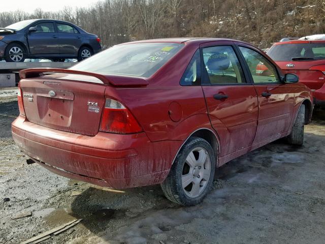 1FAFP34N85W294397 - 2005 FORD FOCUS ZX4 RED photo 4