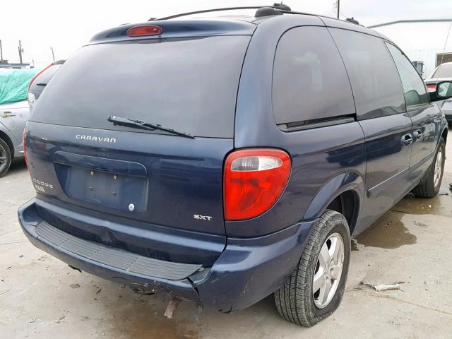 1D4GP45R65B111241 - 2005 DODGE CARAVAN SX BLUE photo 4