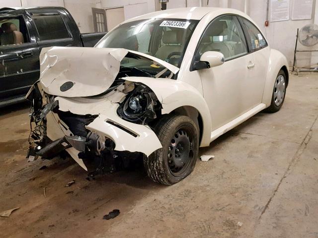 3VWEW31C37M509647 - 2007 VOLKSWAGEN NEW BEETLE CREAM photo 2
