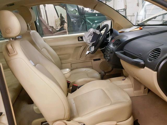 3VWEW31C37M509647 - 2007 VOLKSWAGEN NEW BEETLE CREAM photo 5