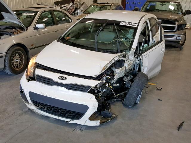 KNADN5A3XD6193170 - 2013 KIA RIO EX WHITE photo 9