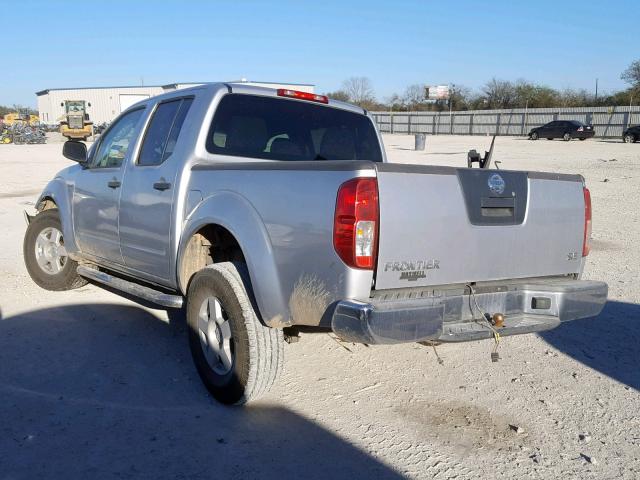 1N6AD07U95C447284 - 2005 NISSAN FRONTIER C GRAY photo 3