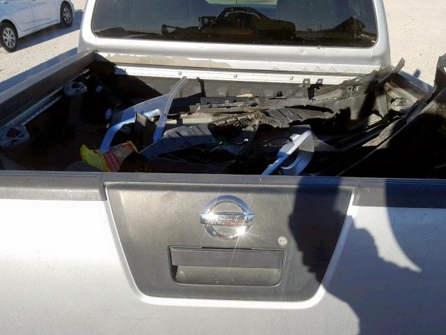 1N6AD07U95C447284 - 2005 NISSAN FRONTIER C GRAY photo 6