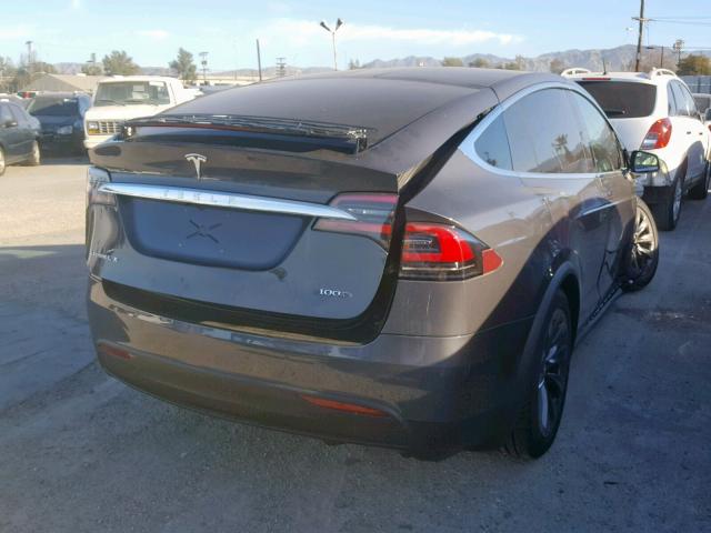 5YJXCAE28JF132674 - 2018 TESLA MODEL X BLUE photo 4