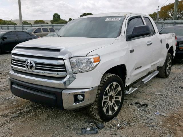 5TFRW5F16GX201843 - 2016 TOYOTA TUNDRA DOU WHITE photo 2