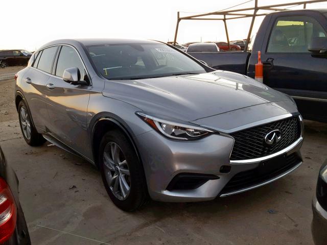 SJKCH5CP6JA058795 - 2018 INFINITI QX30 BASE GRAY photo 1