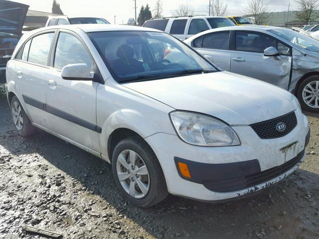 KNADE163886301759 - 2008 KIA RIO 5 SX WHITE photo 1