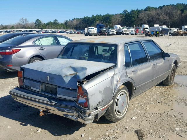 1G3HN54CXJW326571 - 1988 OLDSMOBILE DELTA 88 R GRAY photo 4