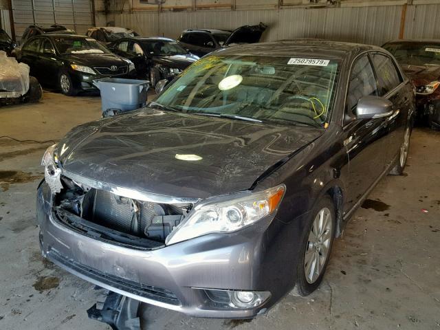 4T1BK3DB6CU455198 - 2012 TOYOTA AVALON BAS GRAY photo 2