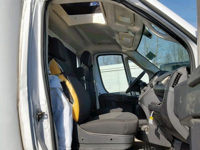 3C7WRVGG4HE550470 - 2017 RAM PROMASTER WHITE photo 5